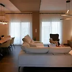Thea Hill Apartman Kritharia